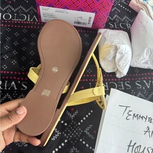 ❌SOLD❌ Tory burch miller. Brand new never used comes with its box and dustbag.